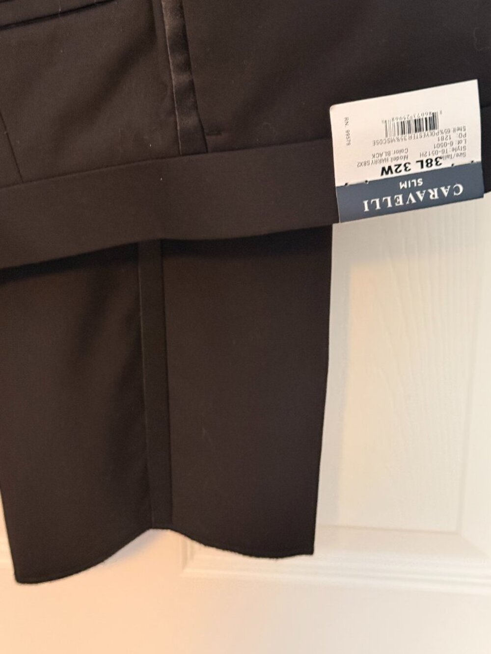 Boys Tuxedo (New) - Picture 6 of 16
